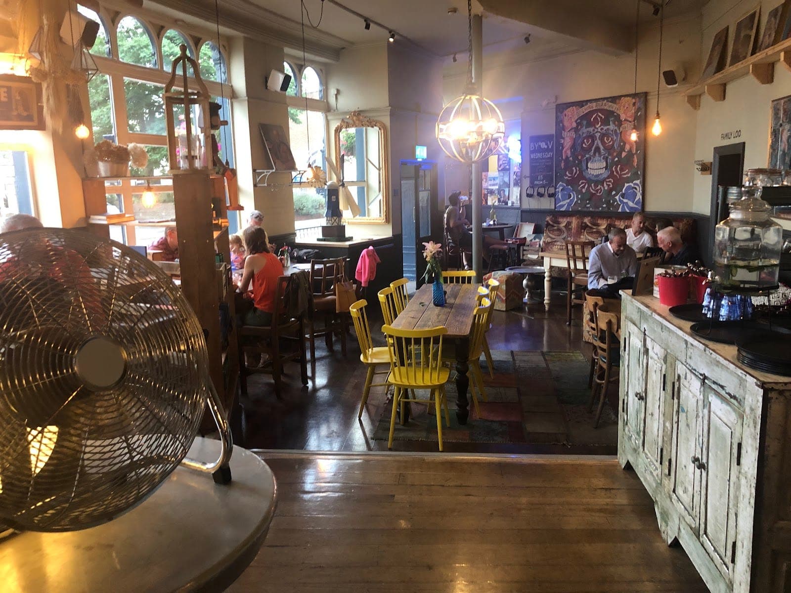The Signal Pub