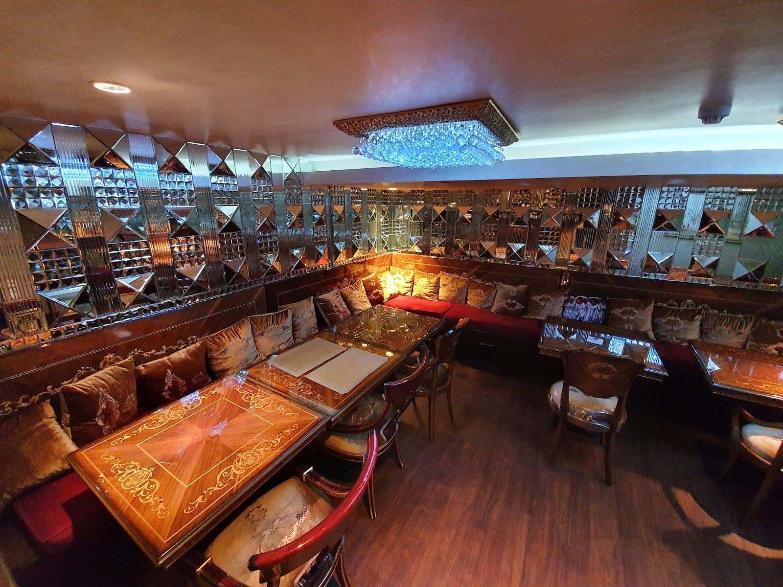 Beluga Restaurant & Bar