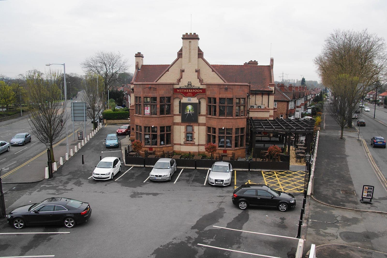 The Gateway - JD Wetherspoon photo 2