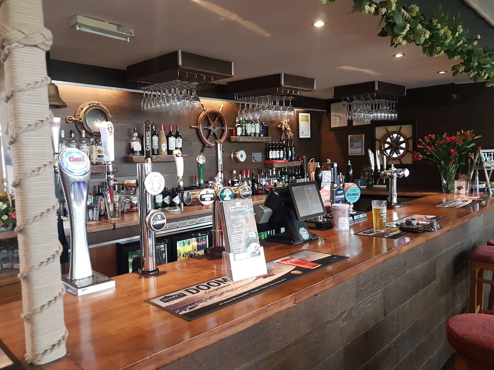 Cobbs Bar & Kitchen