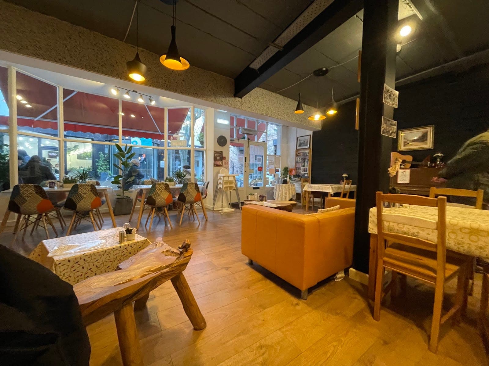 HANGAR CAFE