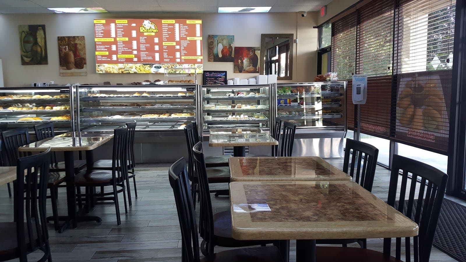 RicoPan Resturant Bar and Bakery Apopka