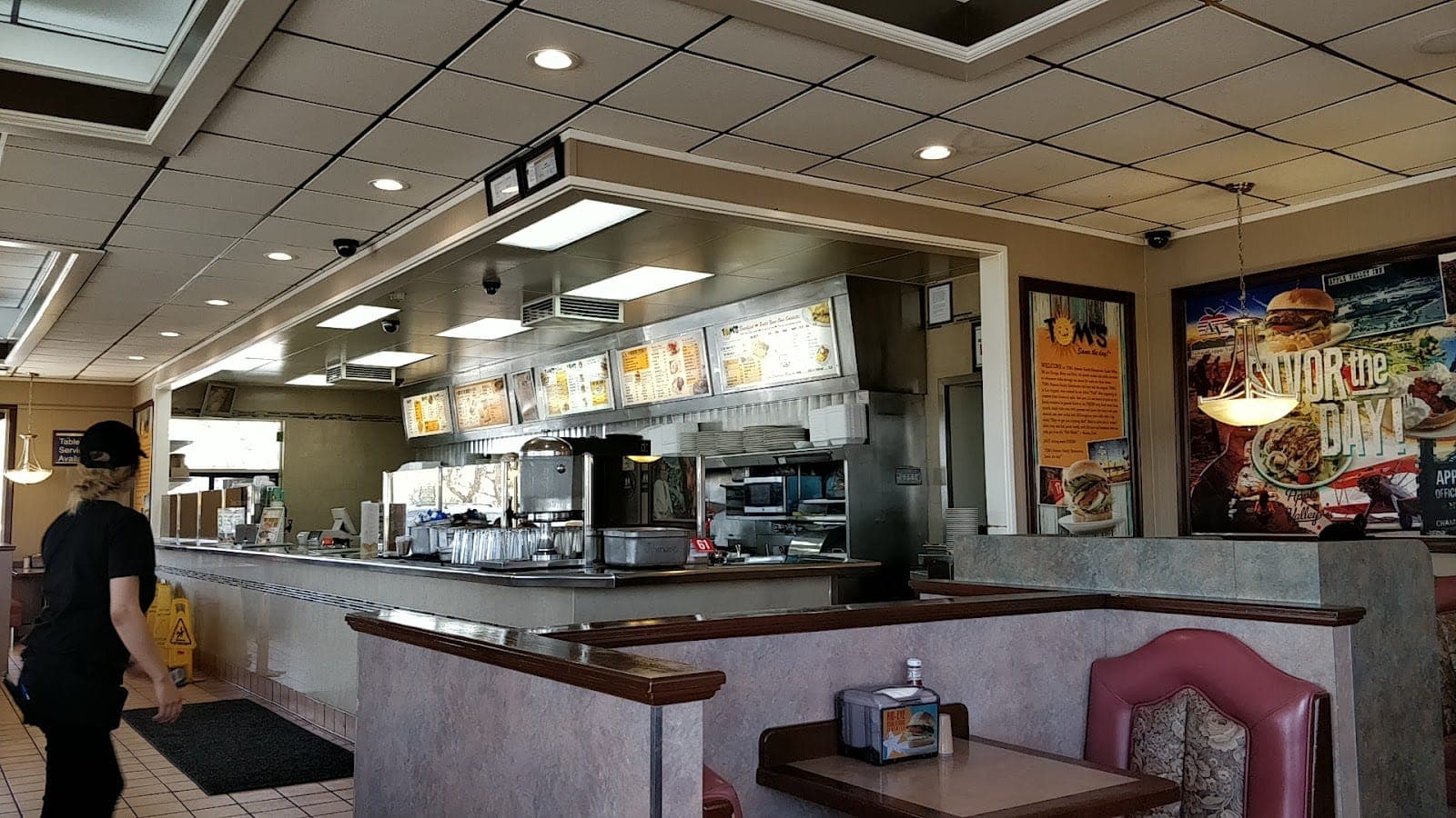 TOM's Famous Family Restaurant 19