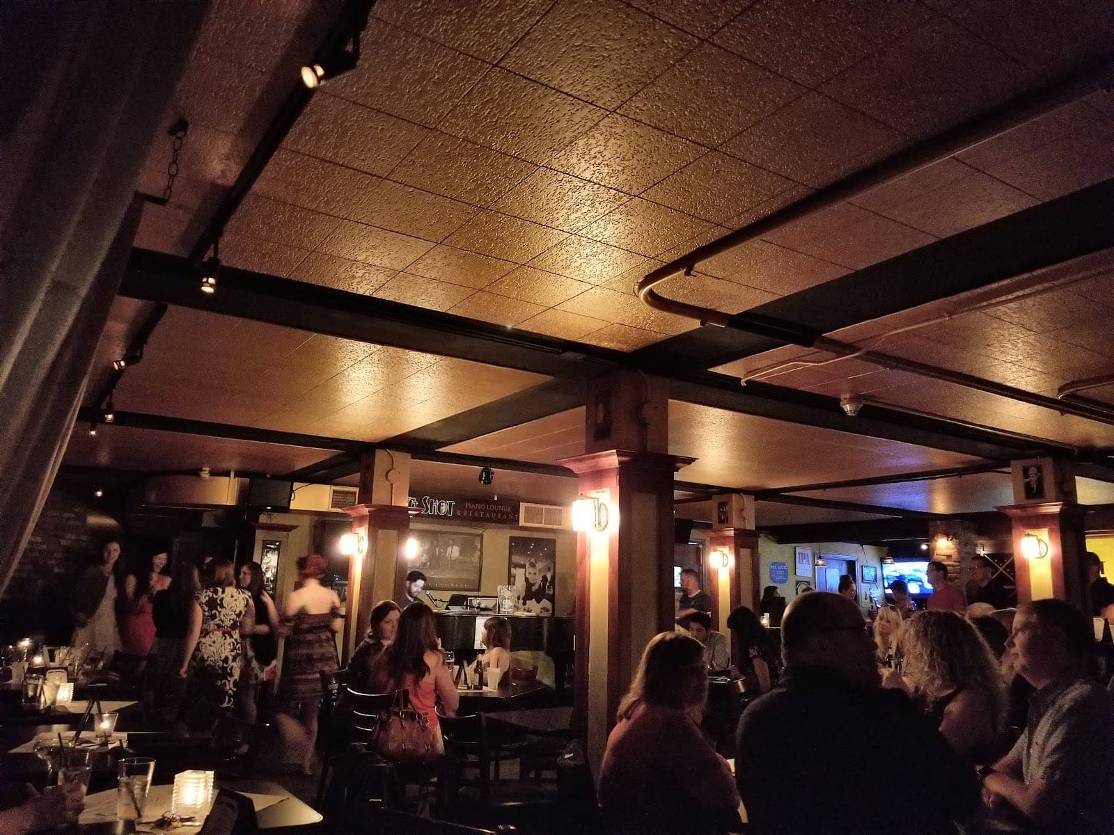 Big Shot Piano Lounge & Restaurant