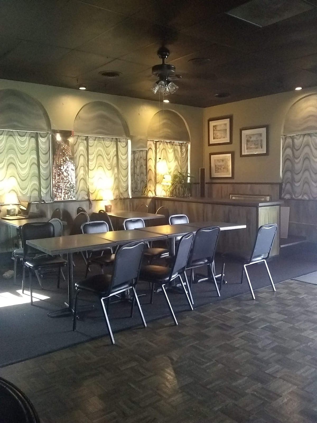 W T's Restaurant & Lounge