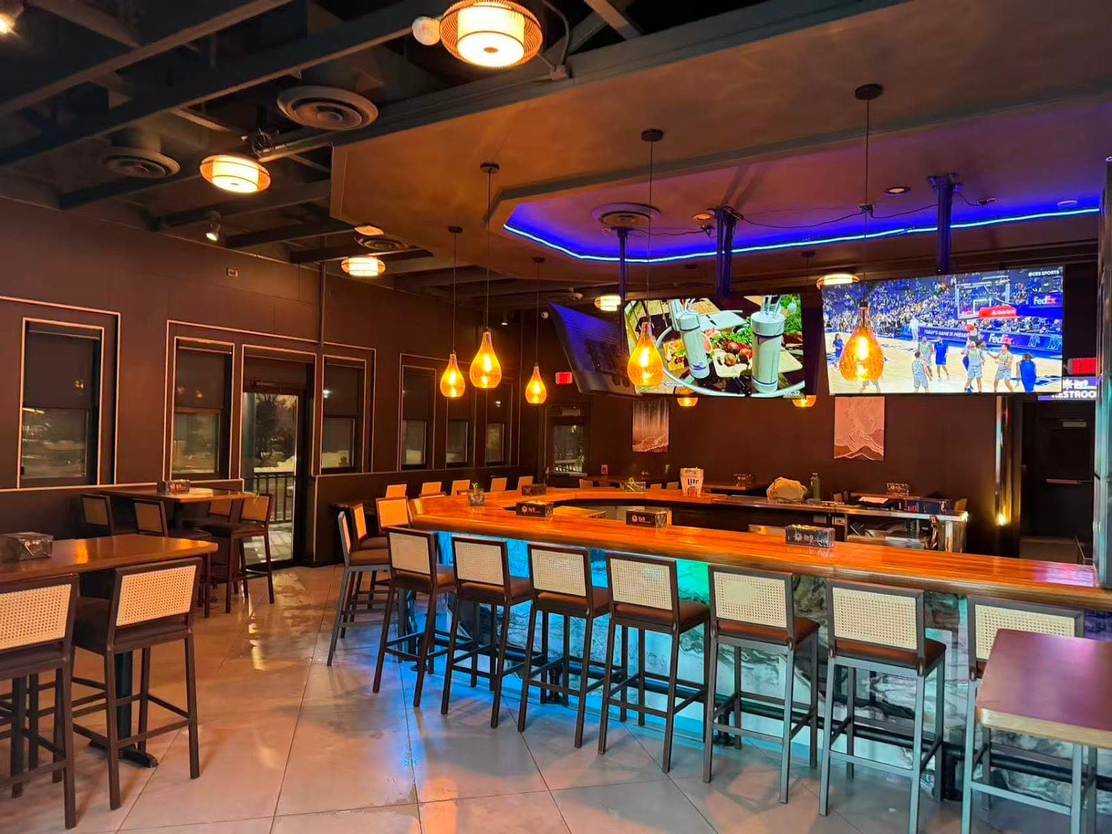Pier 9 Seafood and Bar