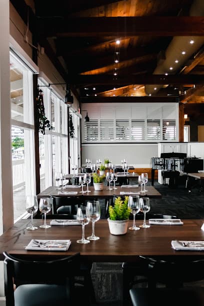 Riverhouse Waterfront Restaurant