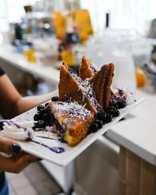 Popping Yolk Cafe
