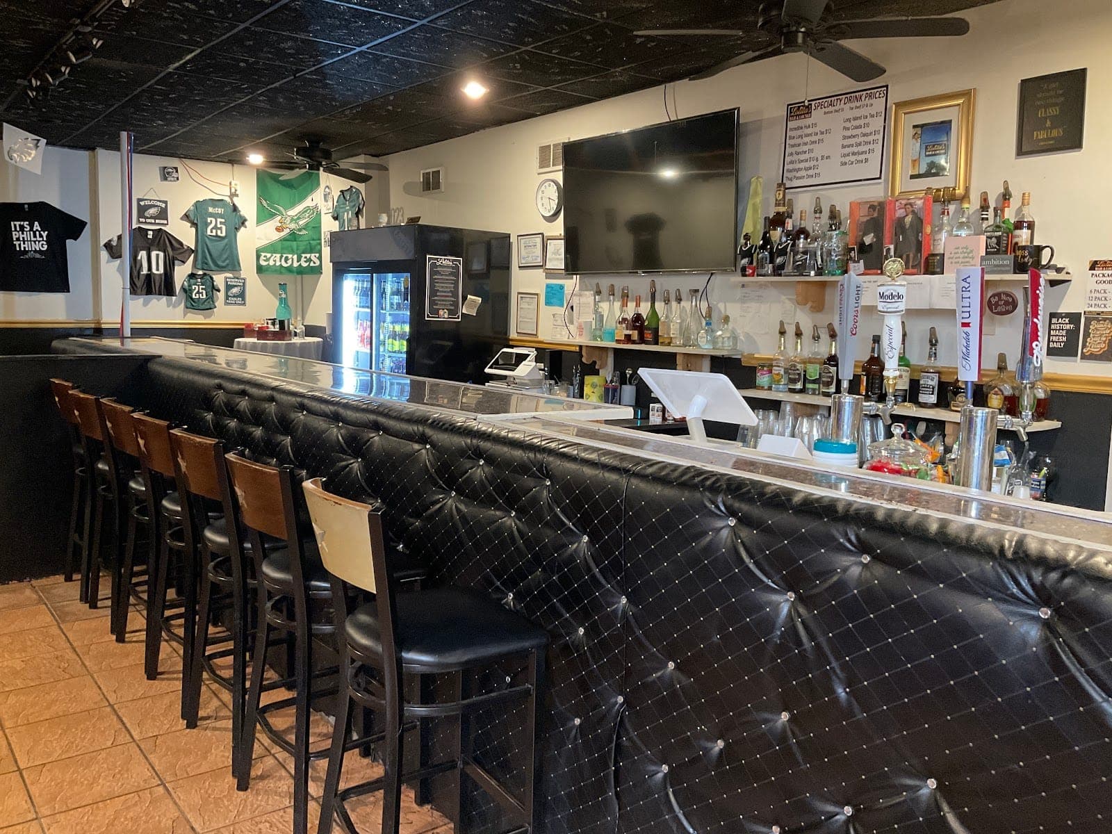 Lolita’s Bar & Lounge