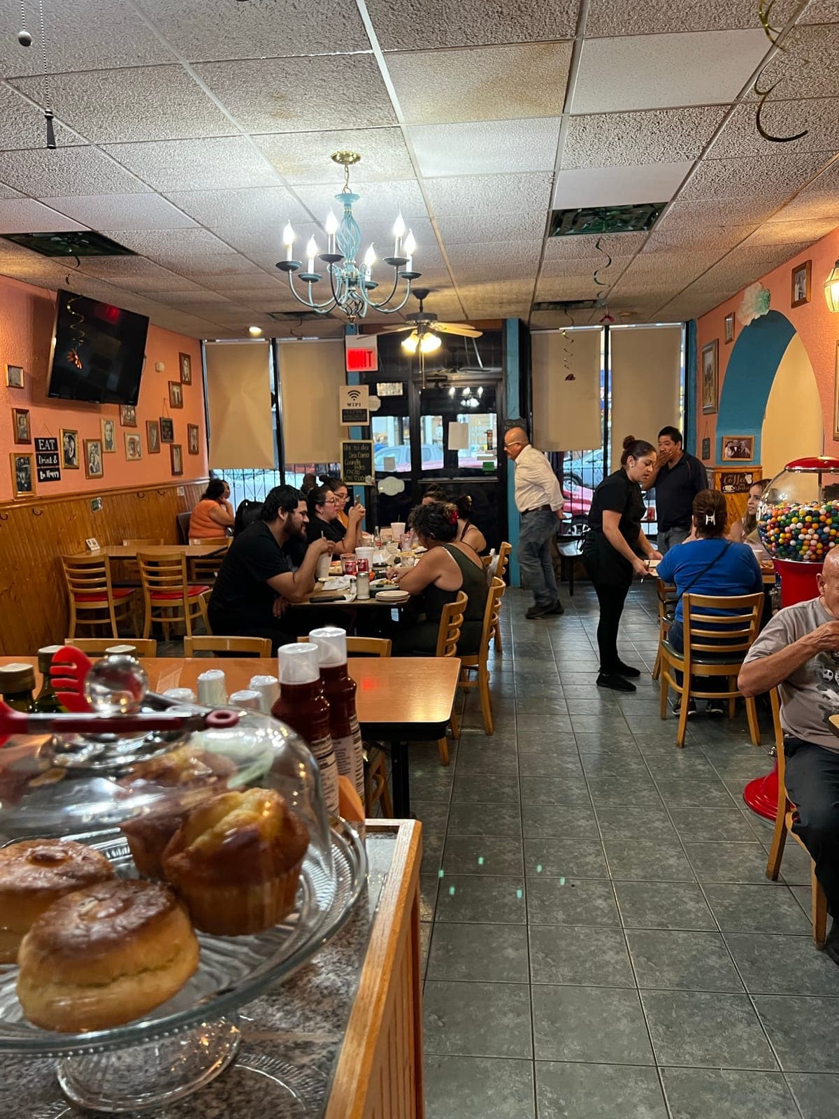 Los Candiles Restaurant