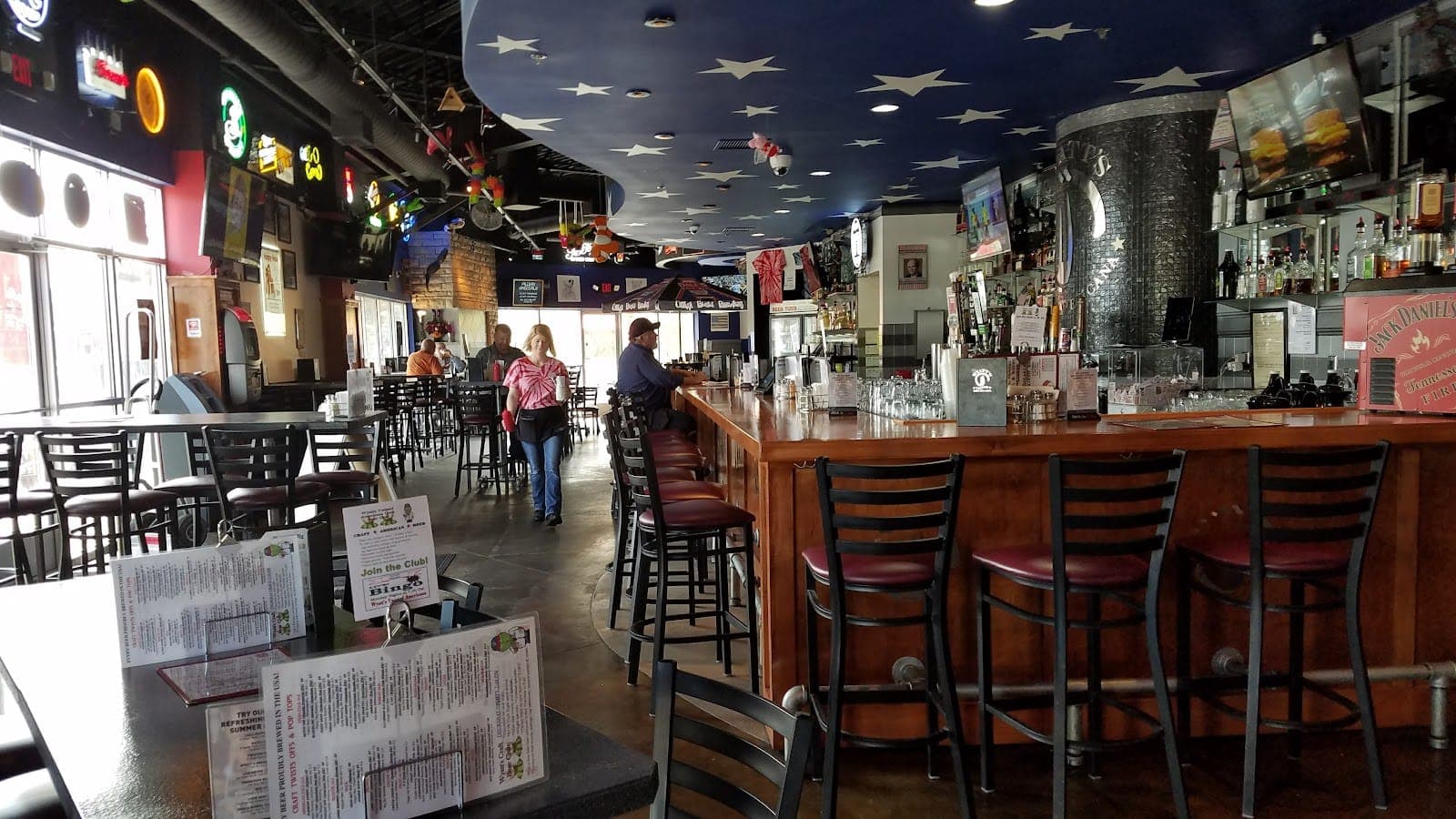 Wyatt's Twisted Americana Bar & Grill Eagan