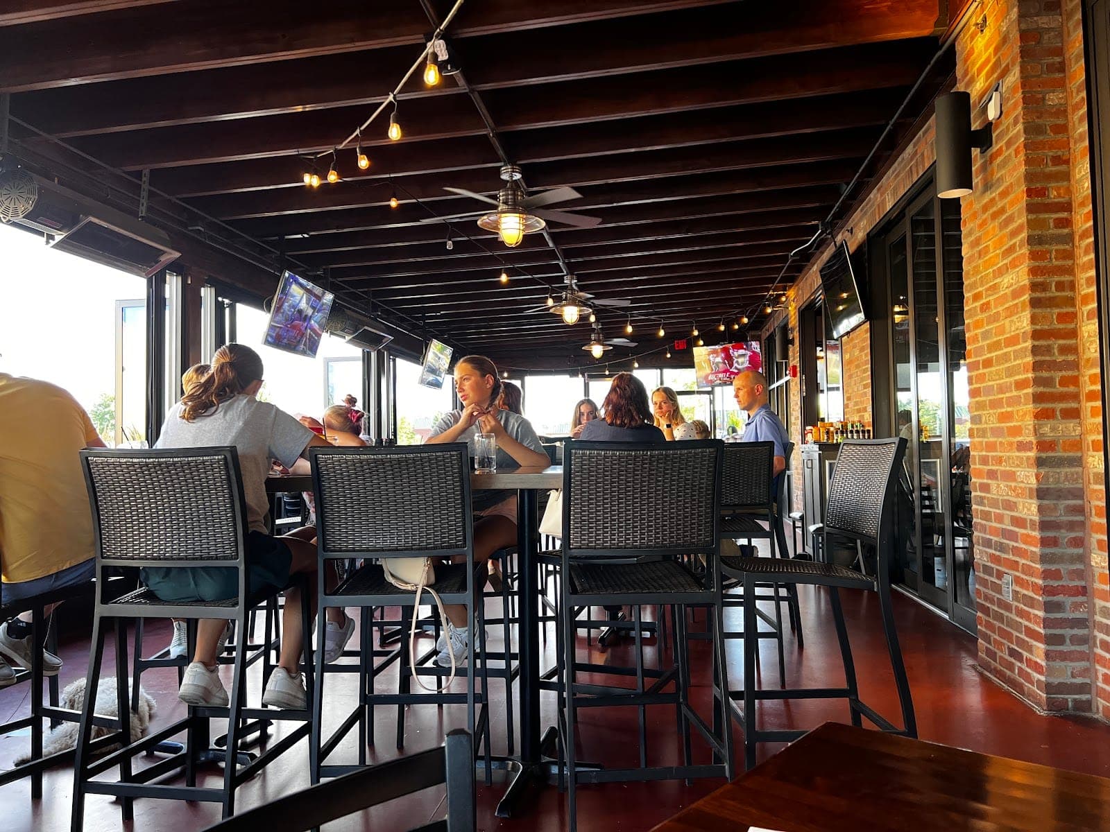 Maverick's | Kitchen • Drinks • Sports