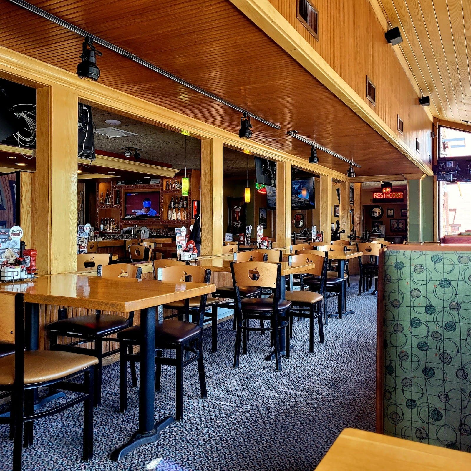Applebee's Grill + Bar