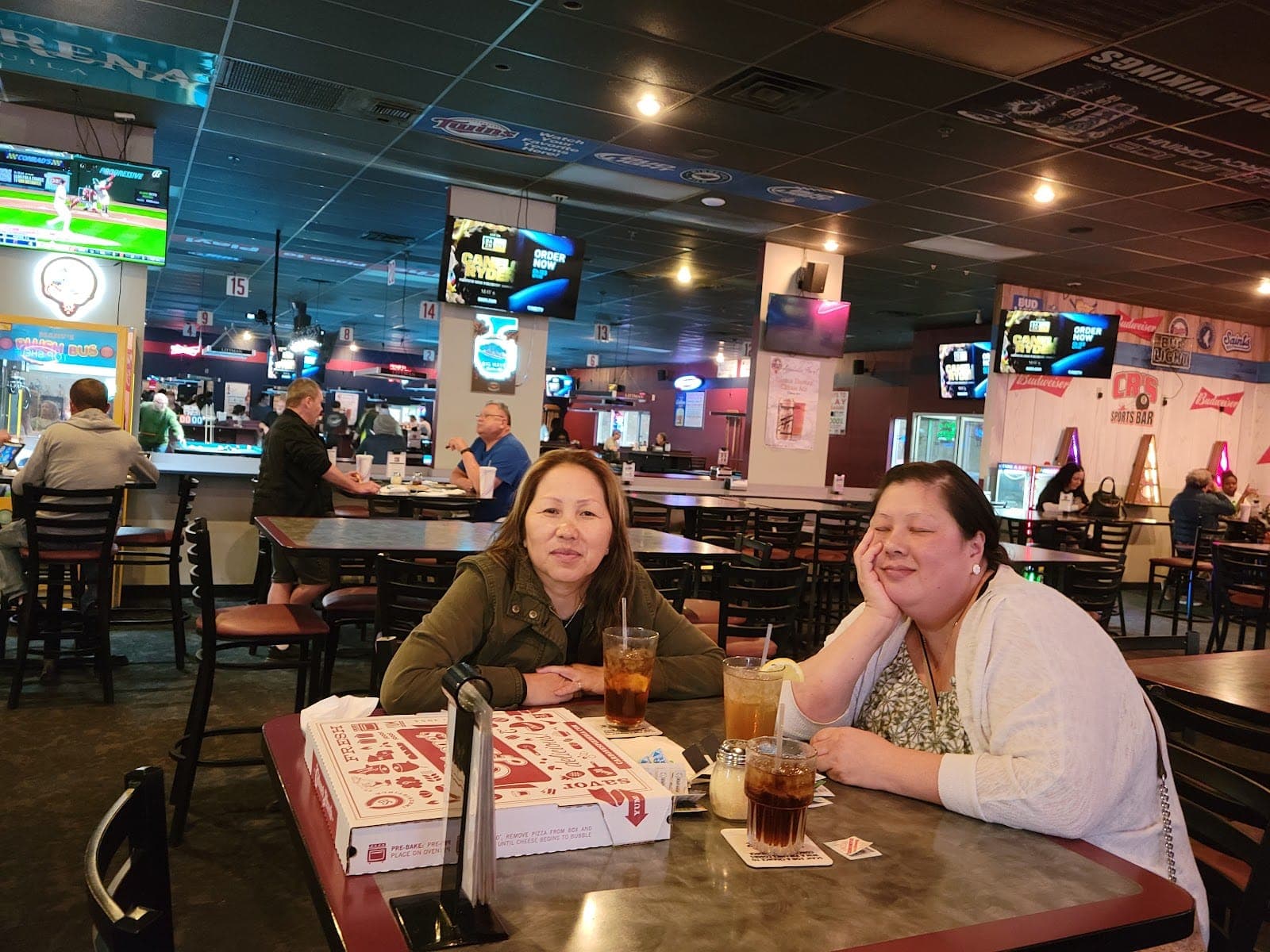 CR's Sports Bar & Carbone's Pizzeria