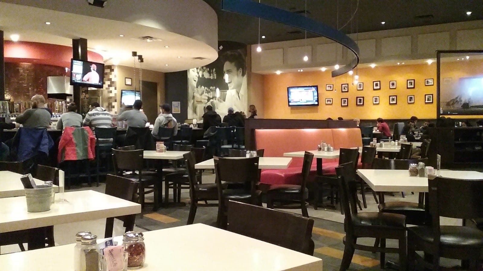 Brixx Wood Fired Pizza + Craft Bar
