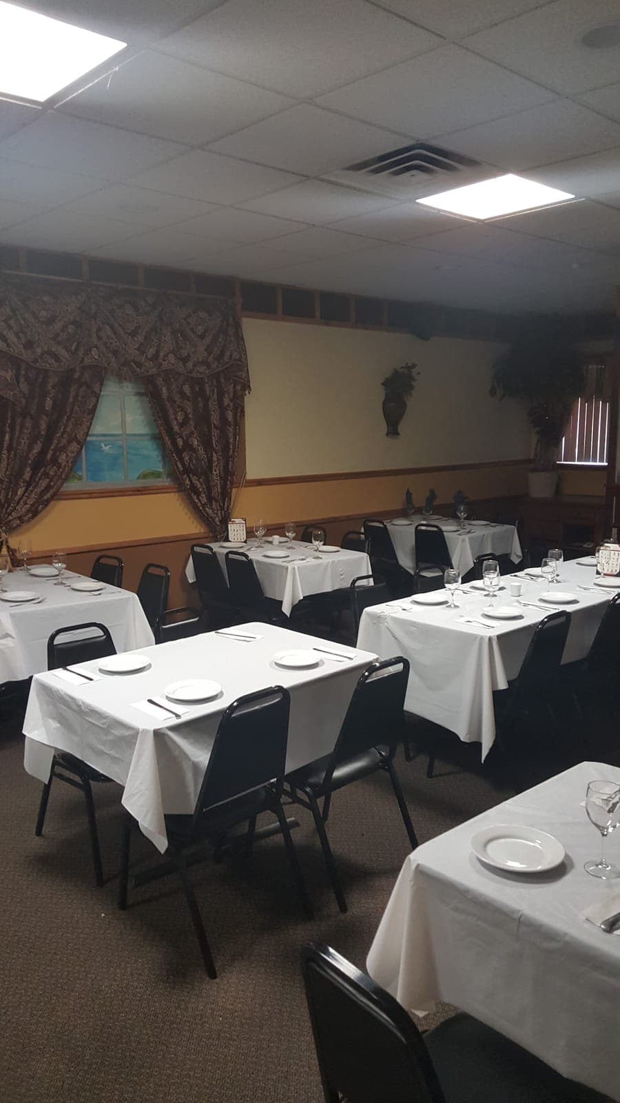 Old Oak Restaurant Bar & Grill