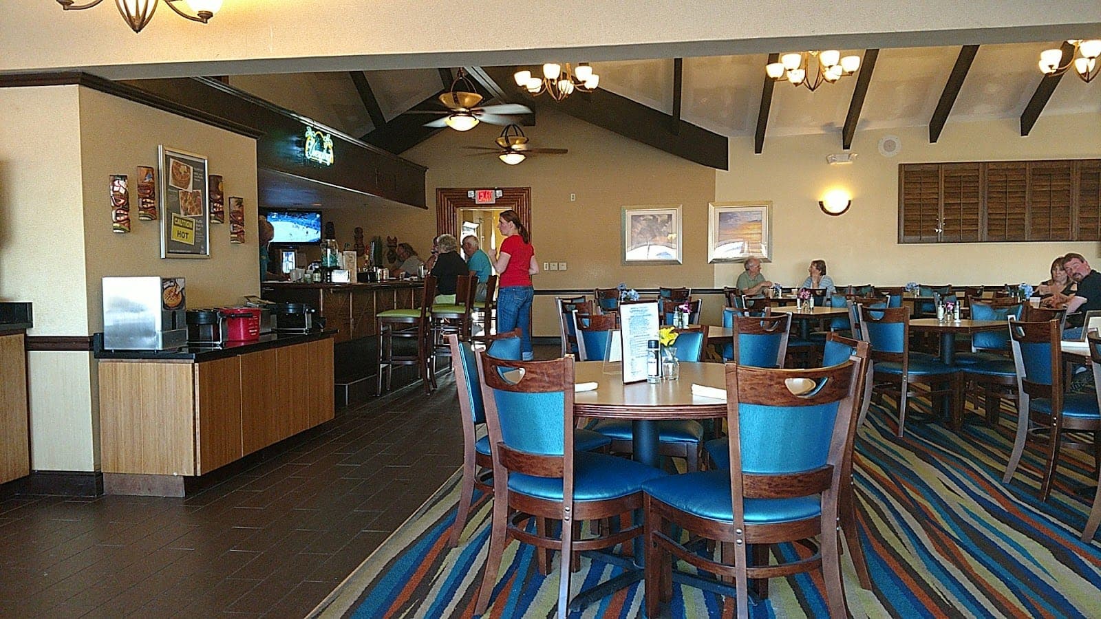 Traders Restaurant & Tiki Lounge