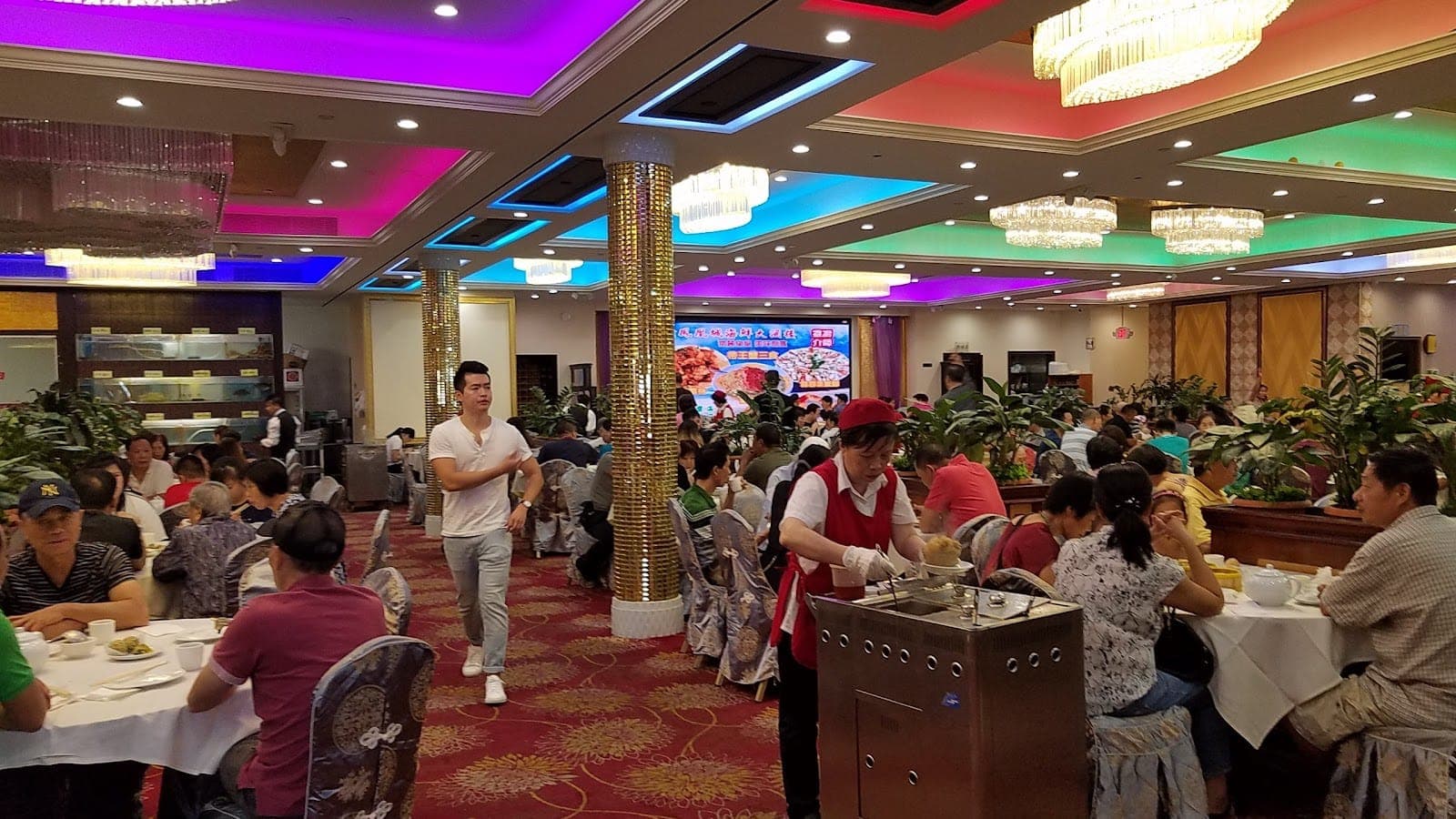 New Phoenix Seafood Restaurant