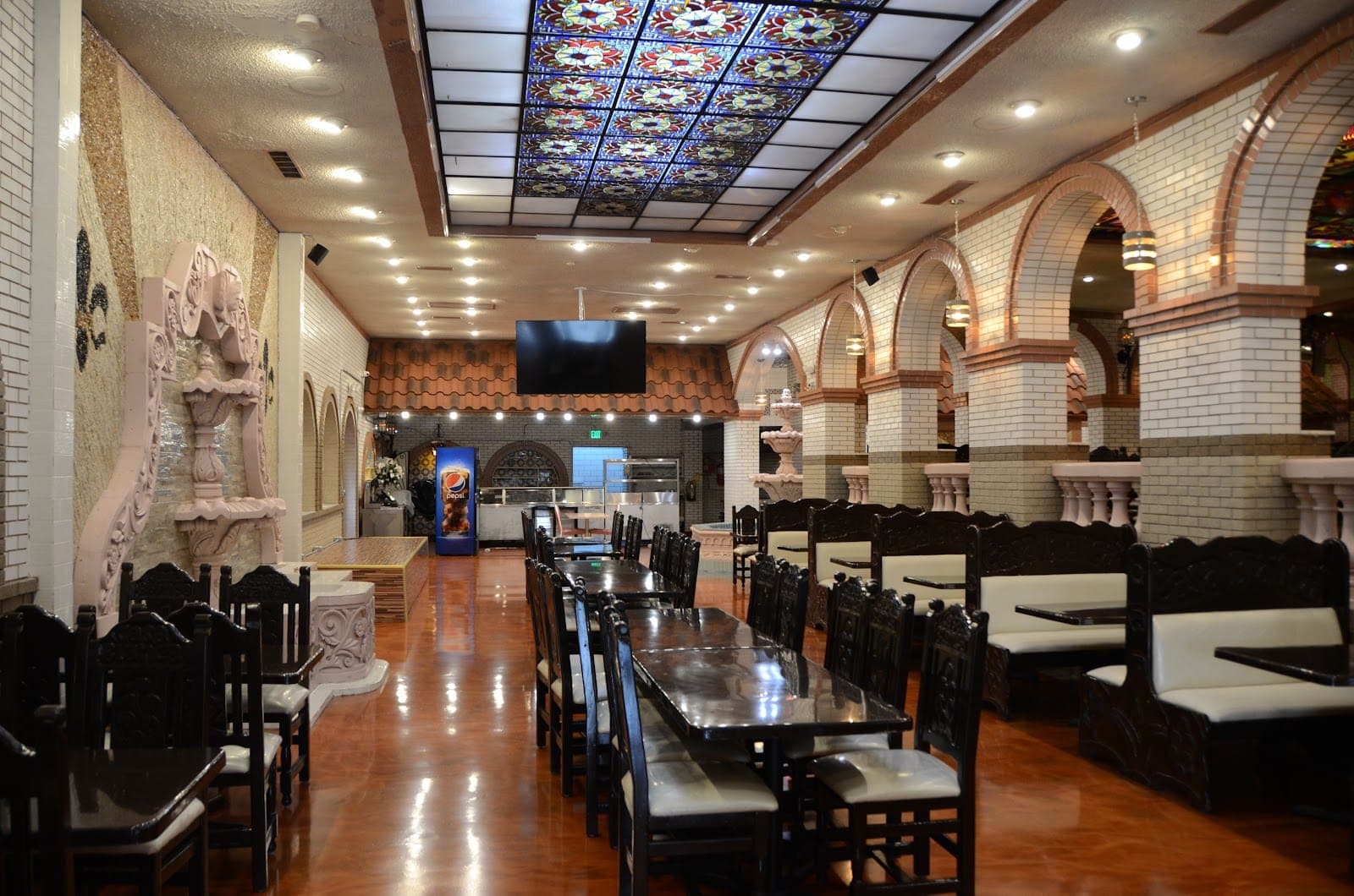 Casa Blanca Restaurant & Banquets