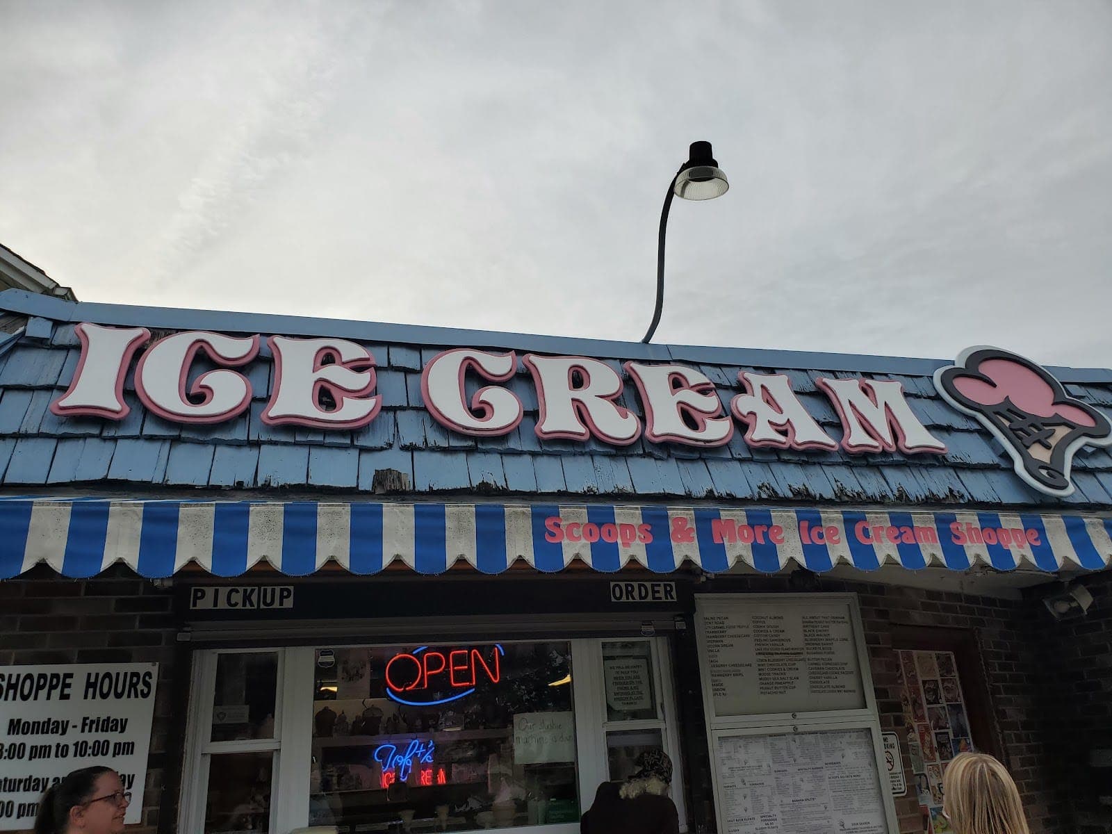 Scoops & More Ice Cream