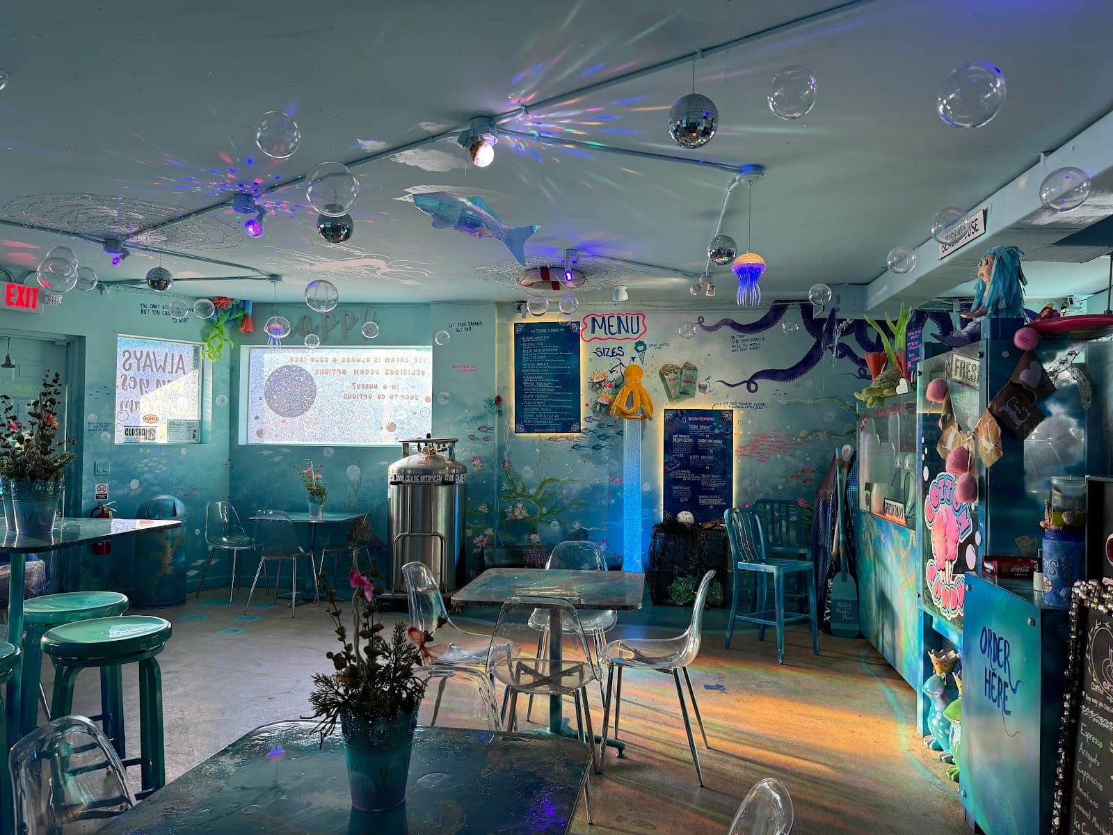 Best Ice Cream “Under The Sea Experience” and Mermaid Room Cafe