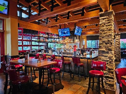 Lazy Dog Restaurant & Bar