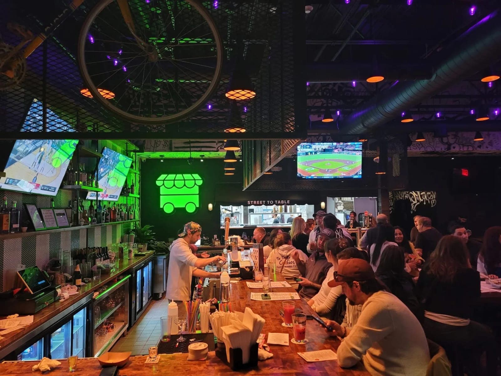 Street to Table, Merrick - Restaurant & Bar