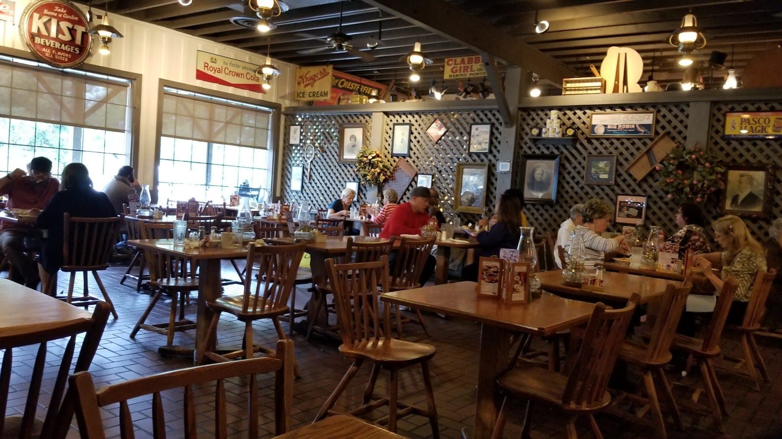 Cracker Barrel Old Country Store