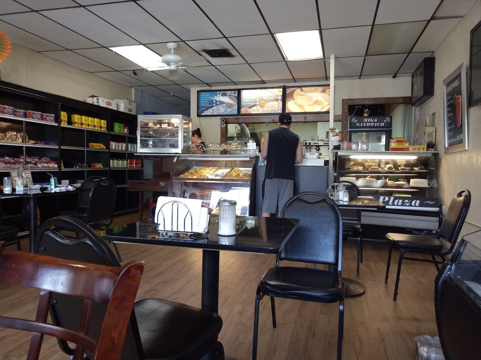 La Plaza Bakery And Coffee