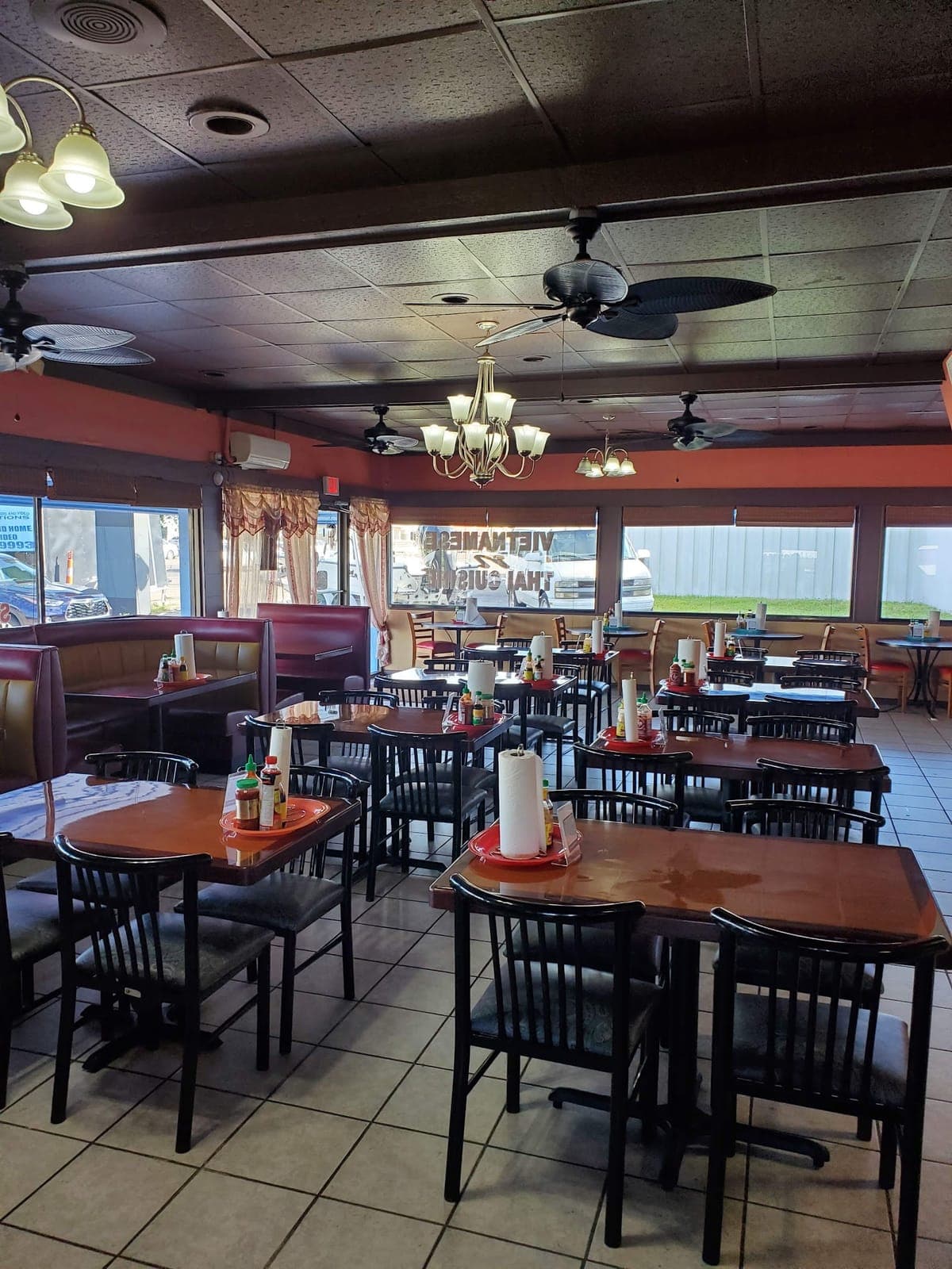 Thai Lotus Restaurant