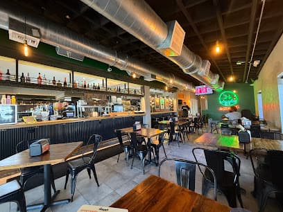Los Verdes - Hallandale Beach
