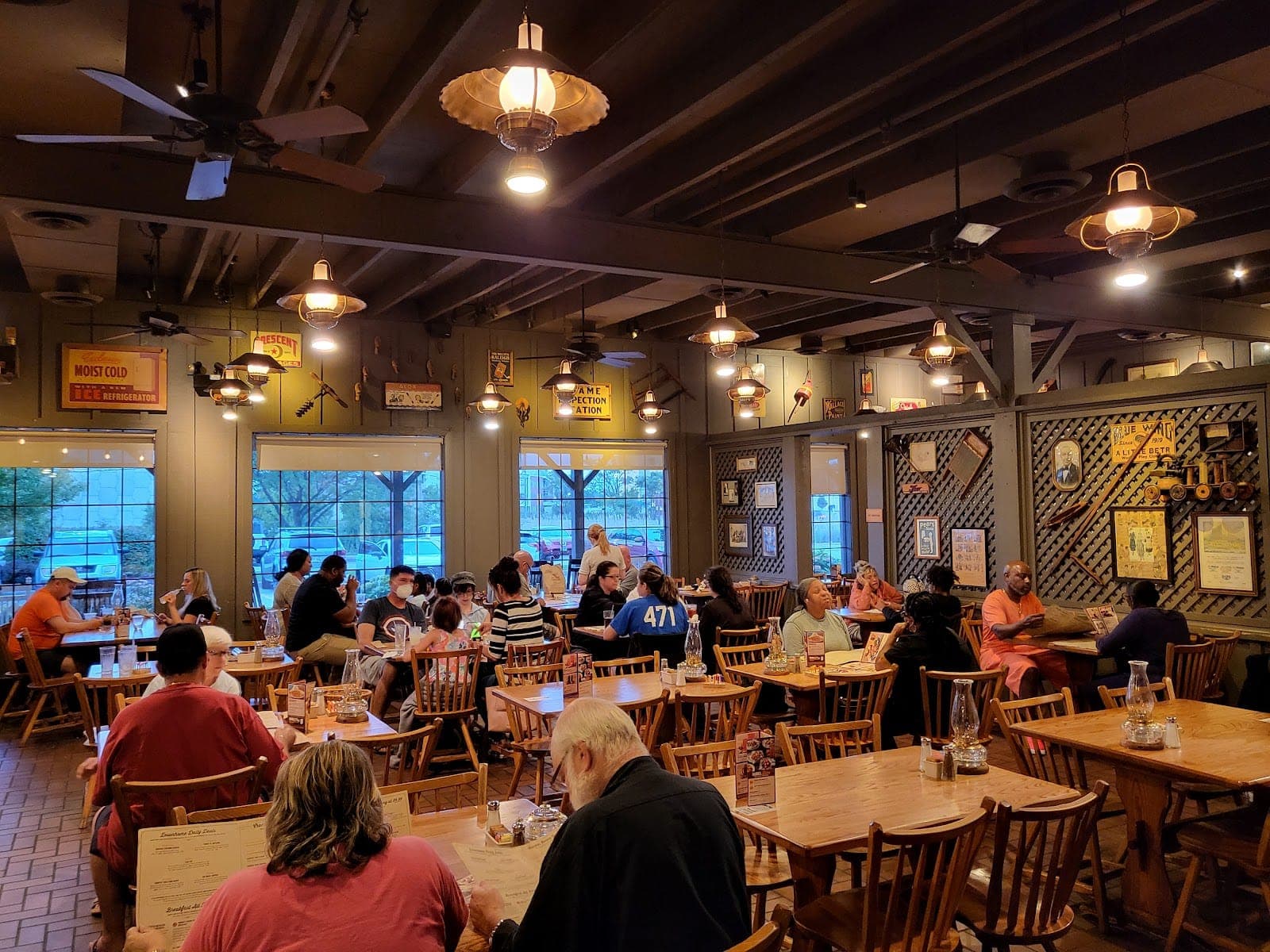 Cracker Barrel Old Country Store