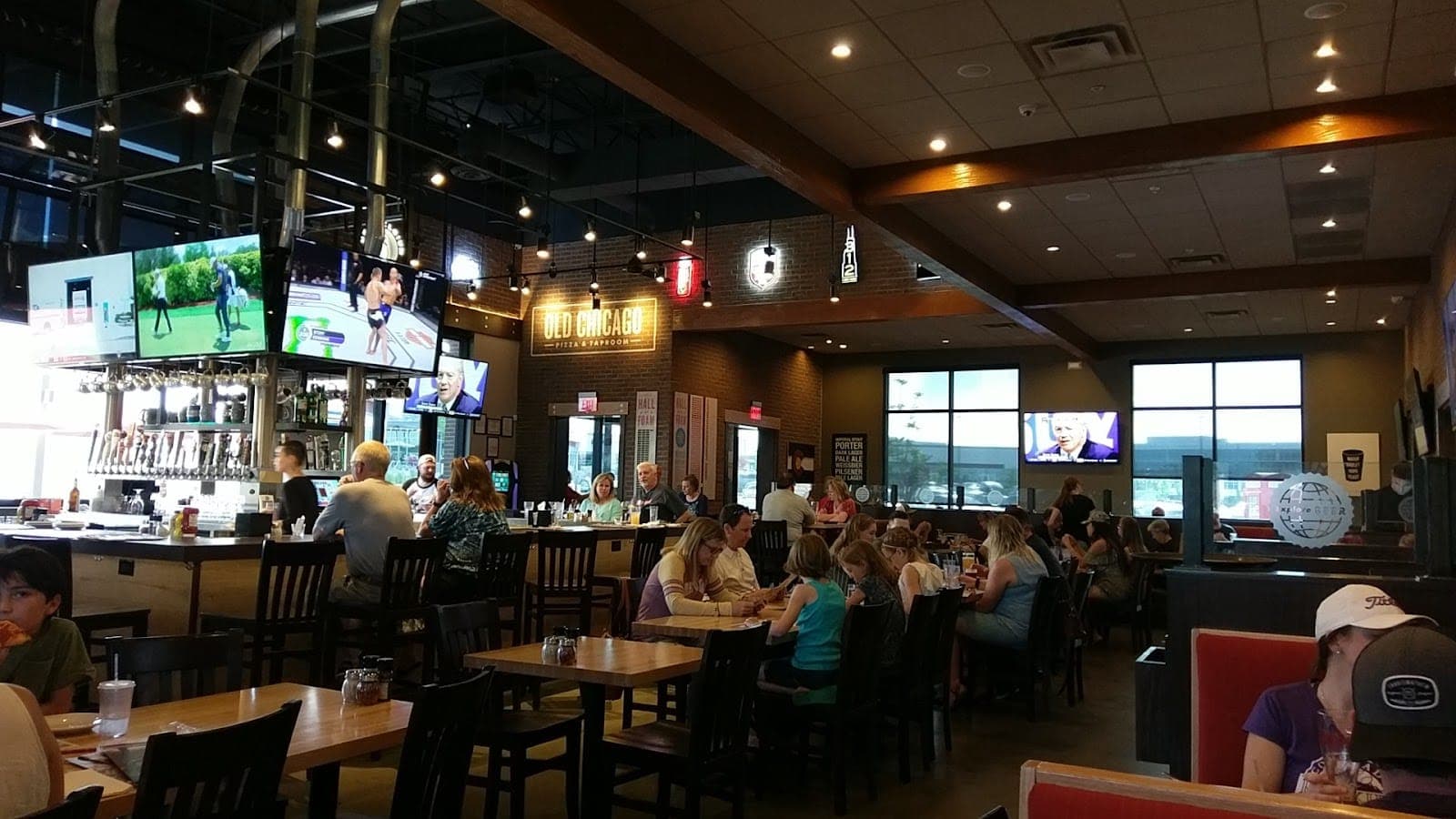 Old Chicago Pizza + Taproom