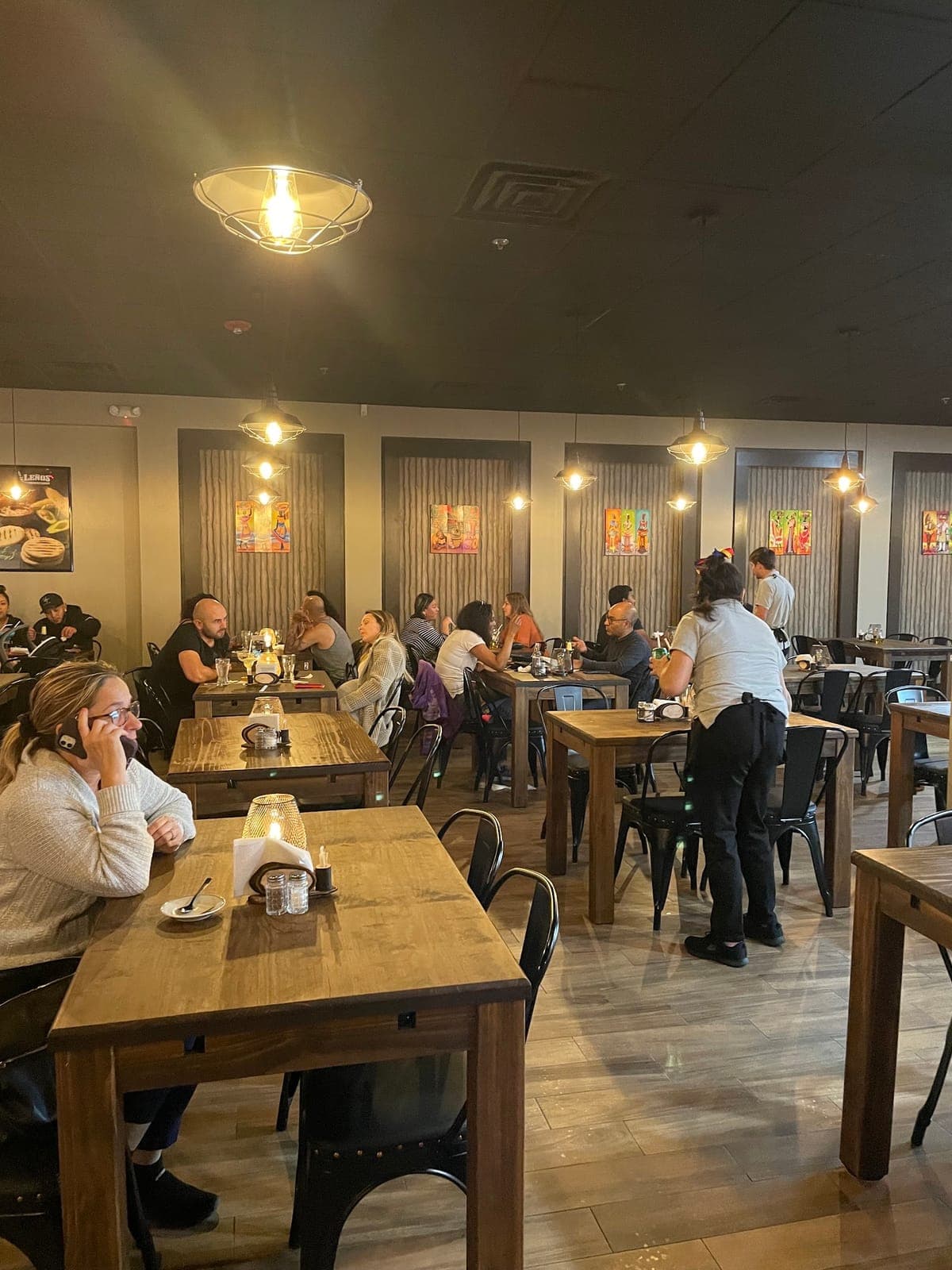 LENOS COLOMBIAN RESTAURANT