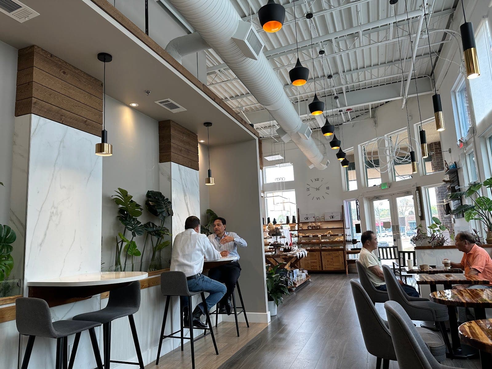 C'EST LA VIE BAKERY & CAFE