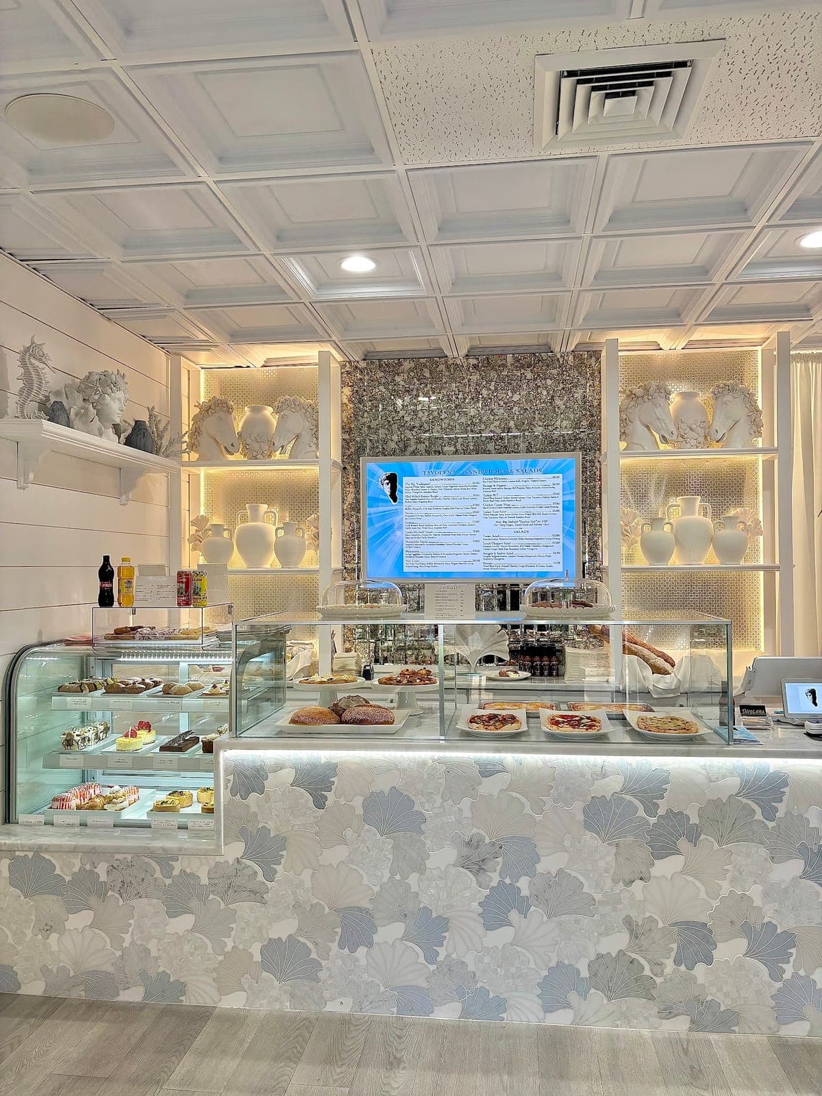 Tavolena Sandwich & Bakery