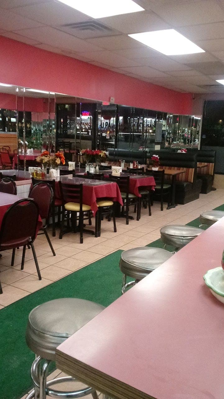 Tu Pais Newark Restaurant