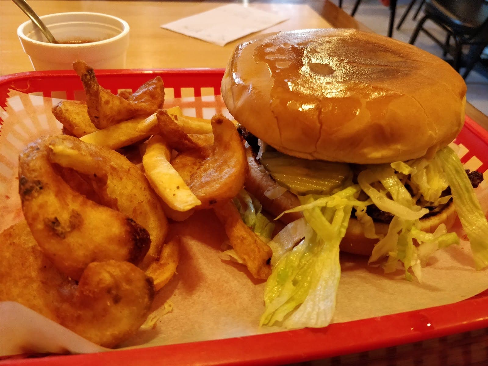 Mariachis Burger House