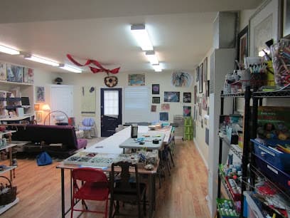 Timber Court Art Studio - CRE8 Cafe