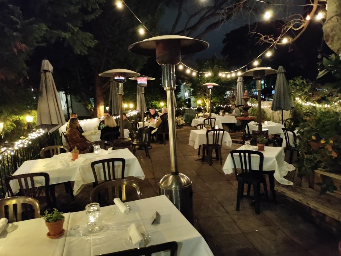 L'Hirondelle Restaurant