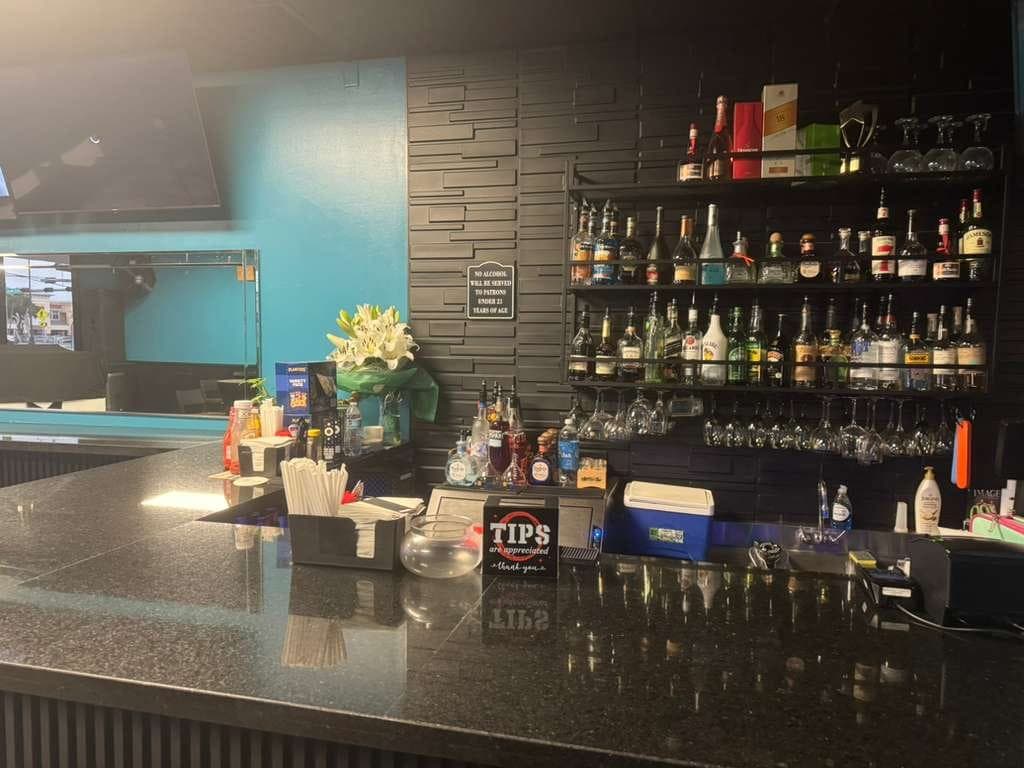 The New Blue Mountain Restaurant & Lounge