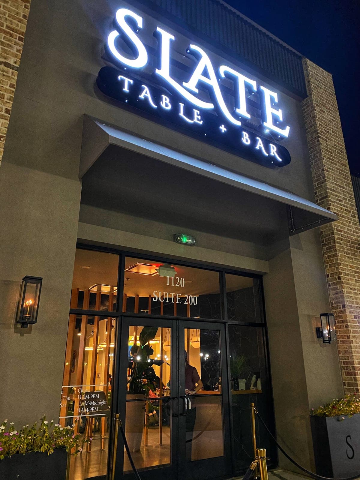 Slate Table + Bar Restaurant