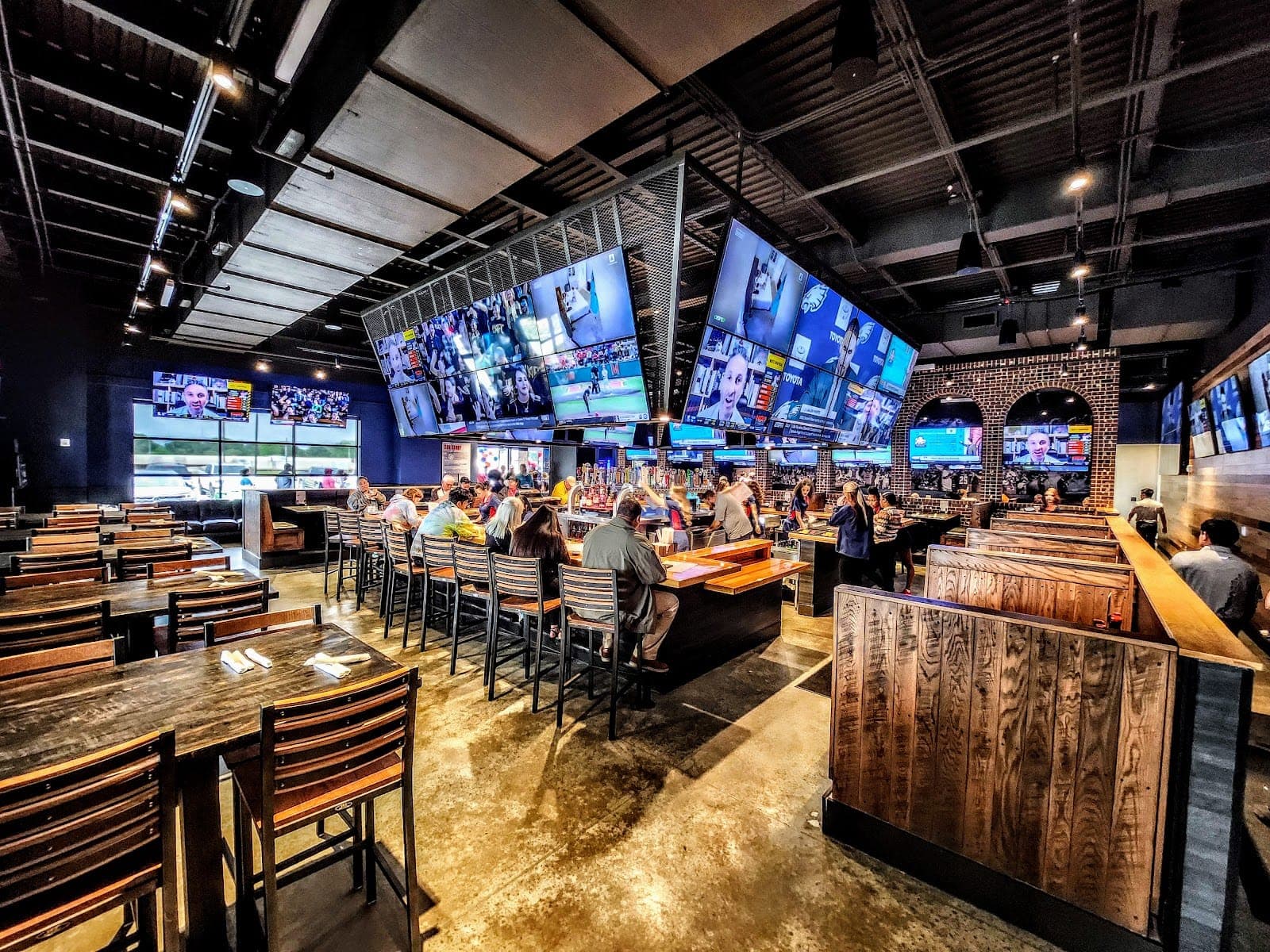 Walk-On's Sports Bistreaux - Webster, TX