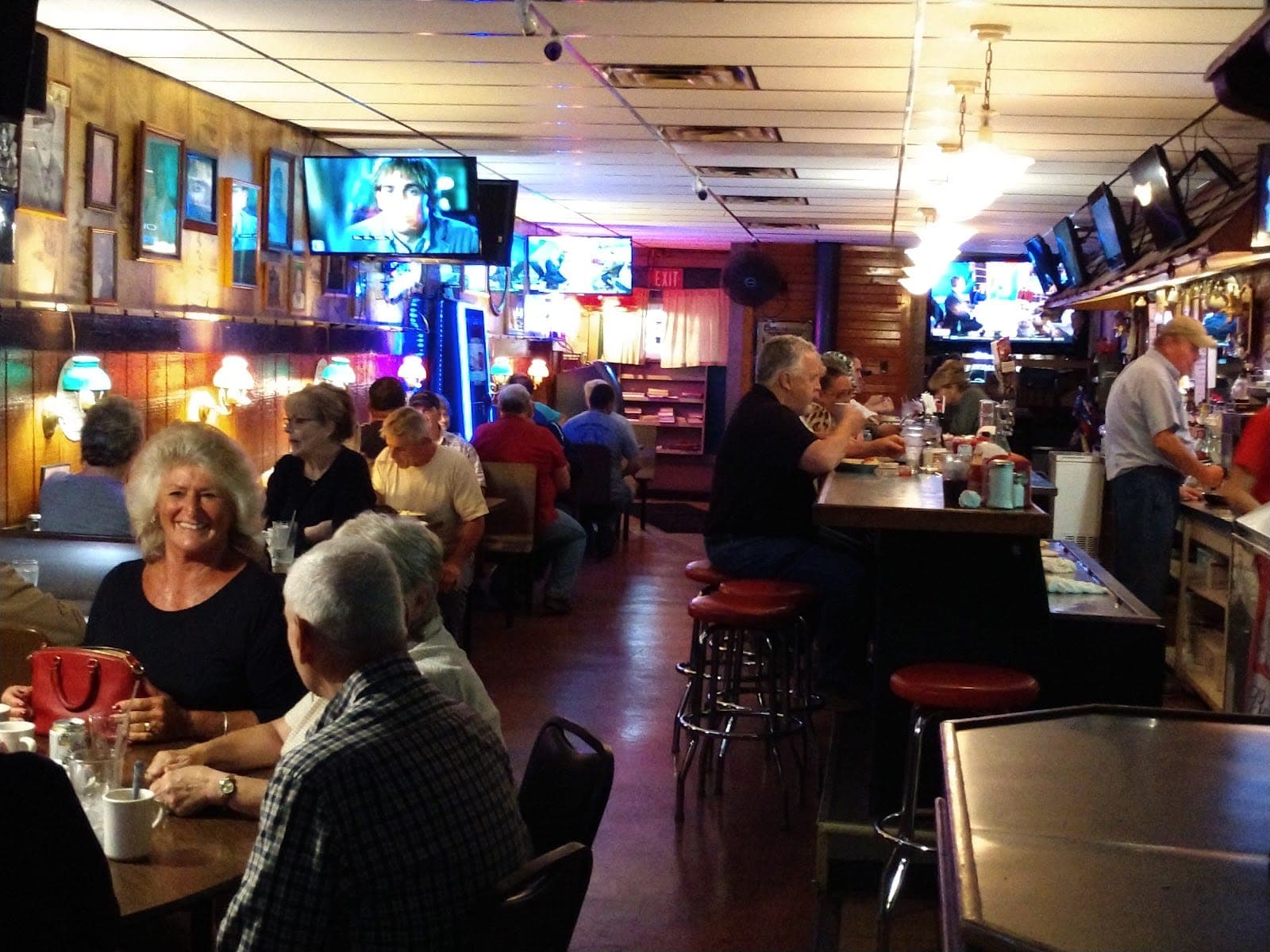 Lombardo's Cafe