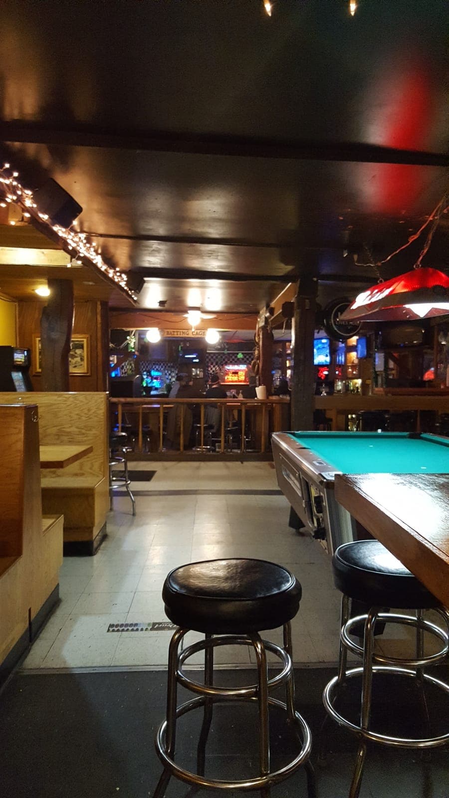 TJ's Sports Bar & Grill