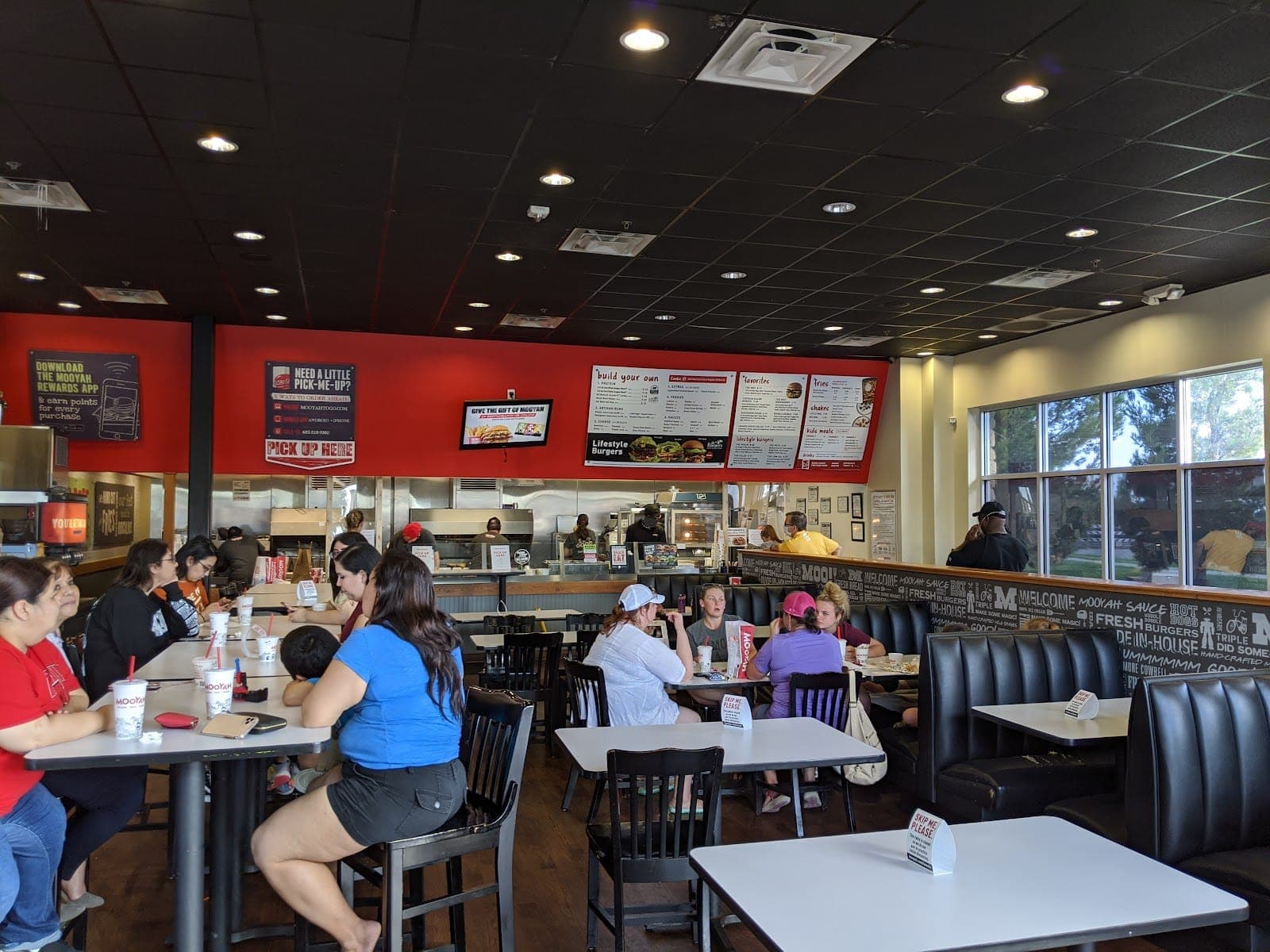 MOOYAH Burgers, Fries & Shakes