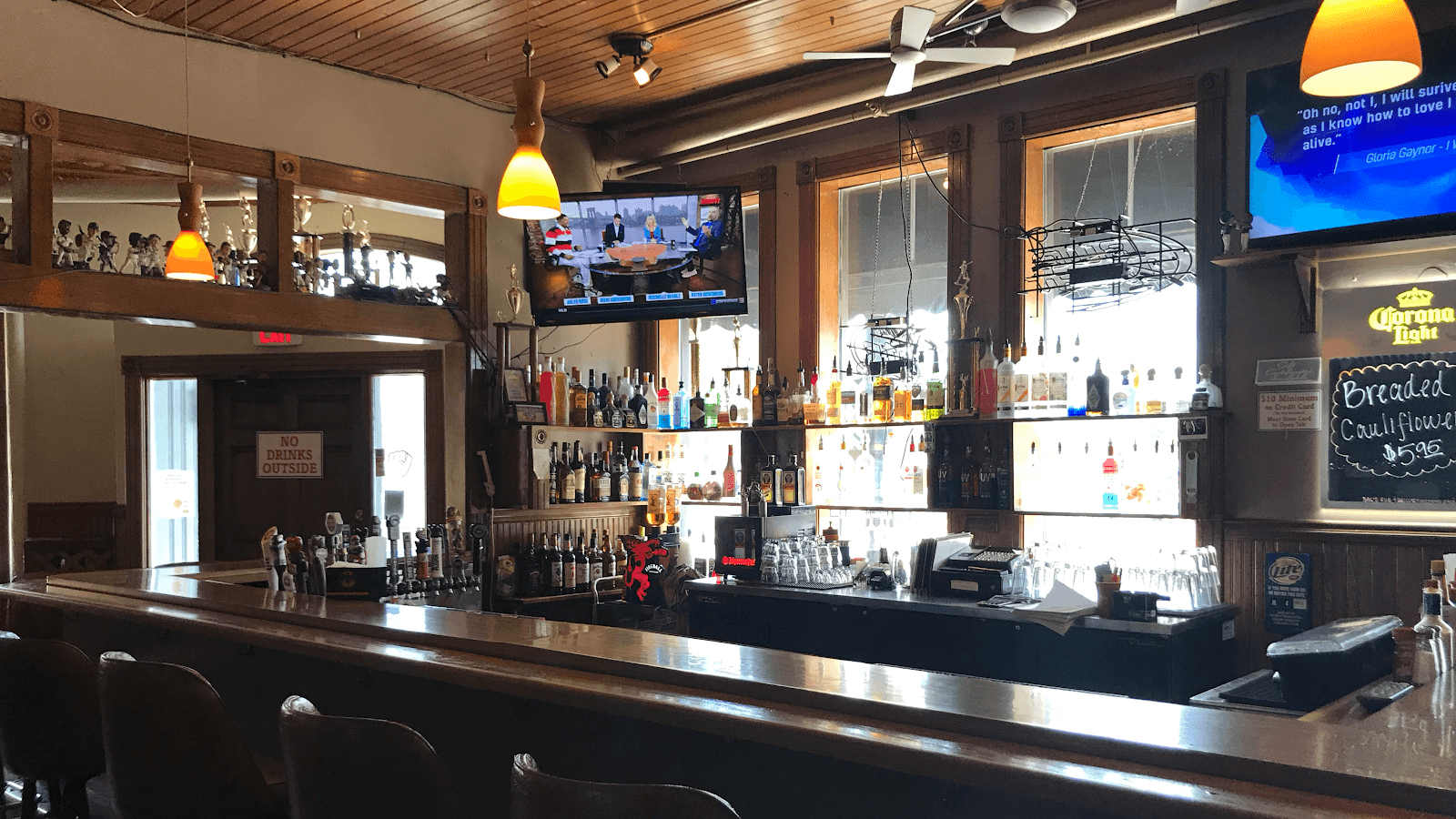 Sal's Pub and Grill