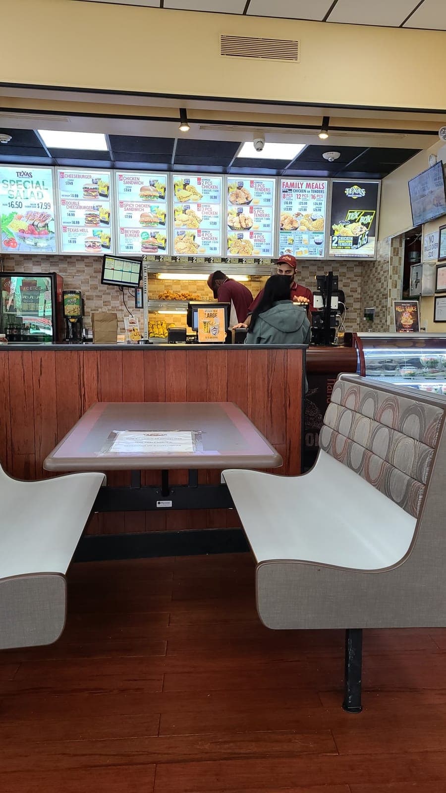 Tex's Chicken & Burgers
