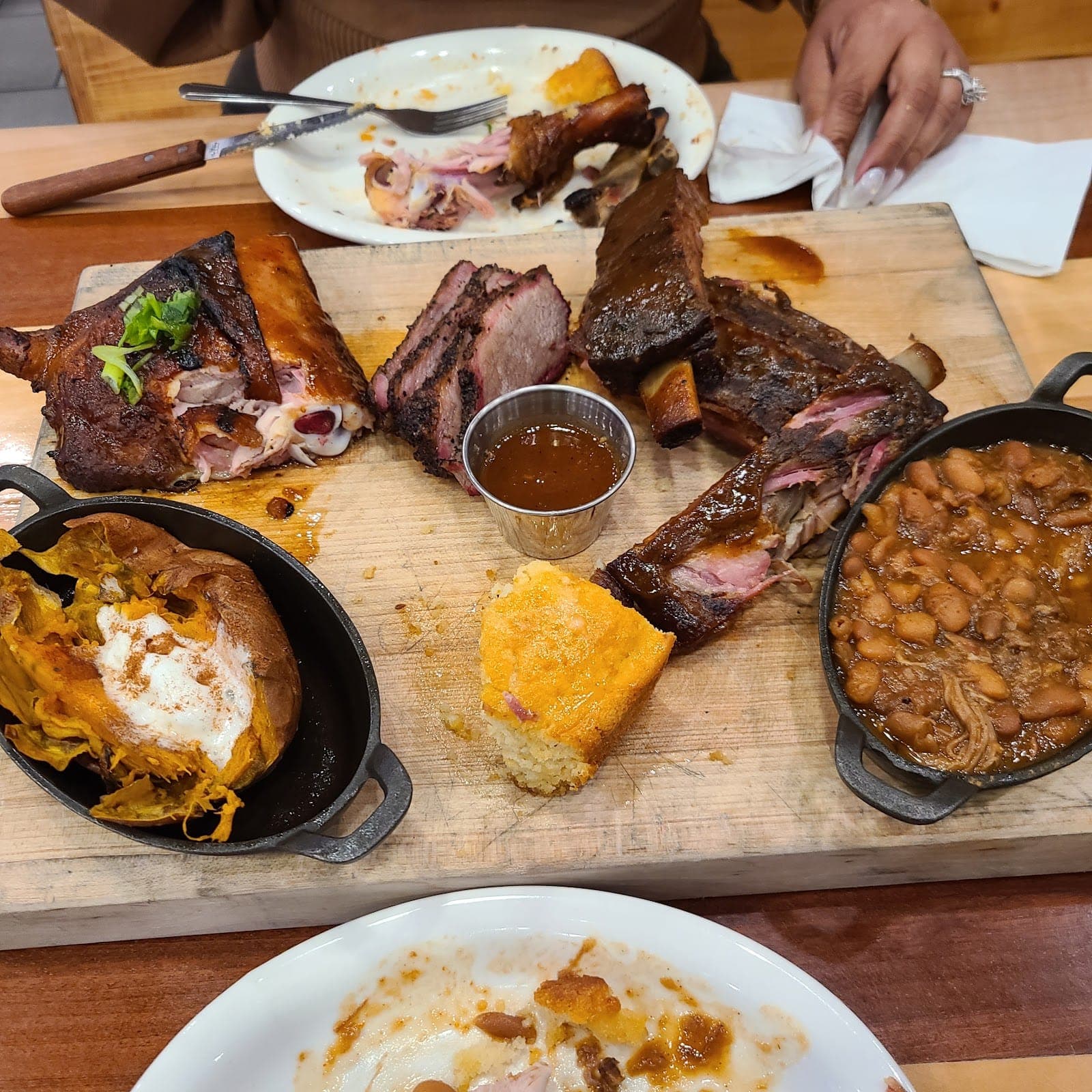 Smokehouse Tailgate Grill - NEW RO