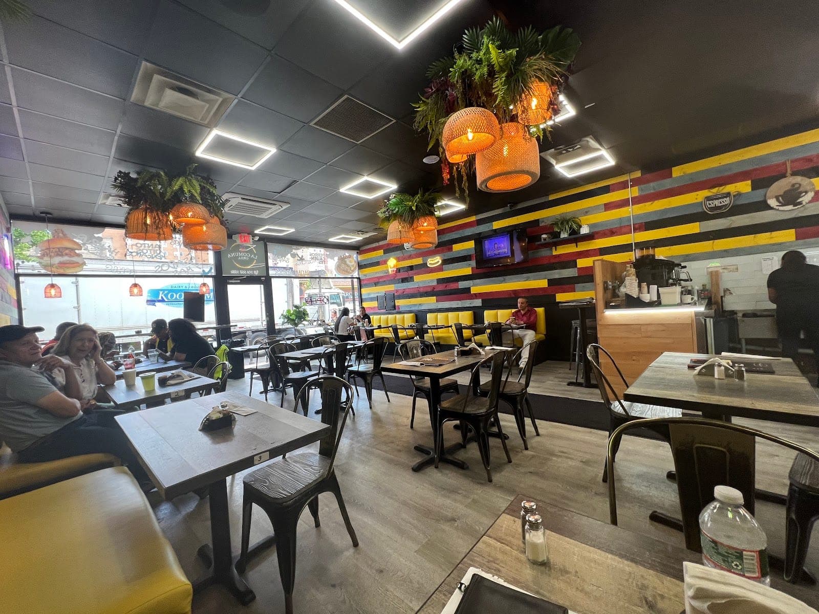 La Comuna Grill